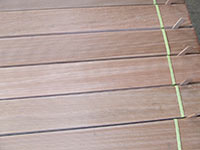 Klasický decking hrubá jemná, baleno po třech kusech